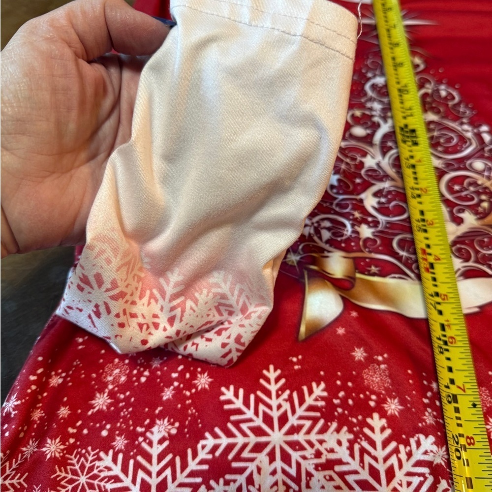 Festive Red and White Holiday Christmas Tree Women's long Sleeved Top Sz M - Picture 10 of 12